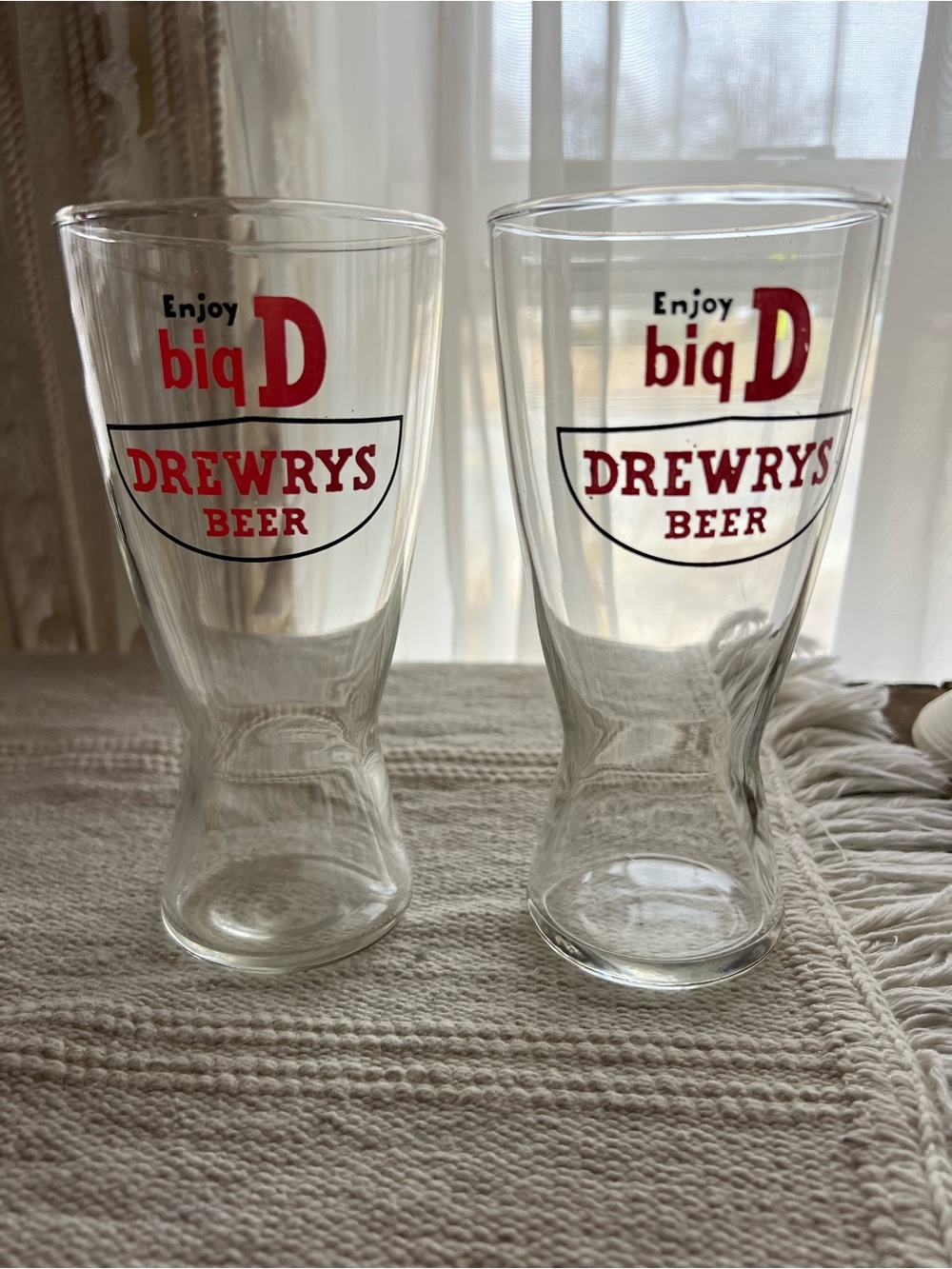 DREWRYS Beer Enjoy Big D Red Pint Glass - Set of 2